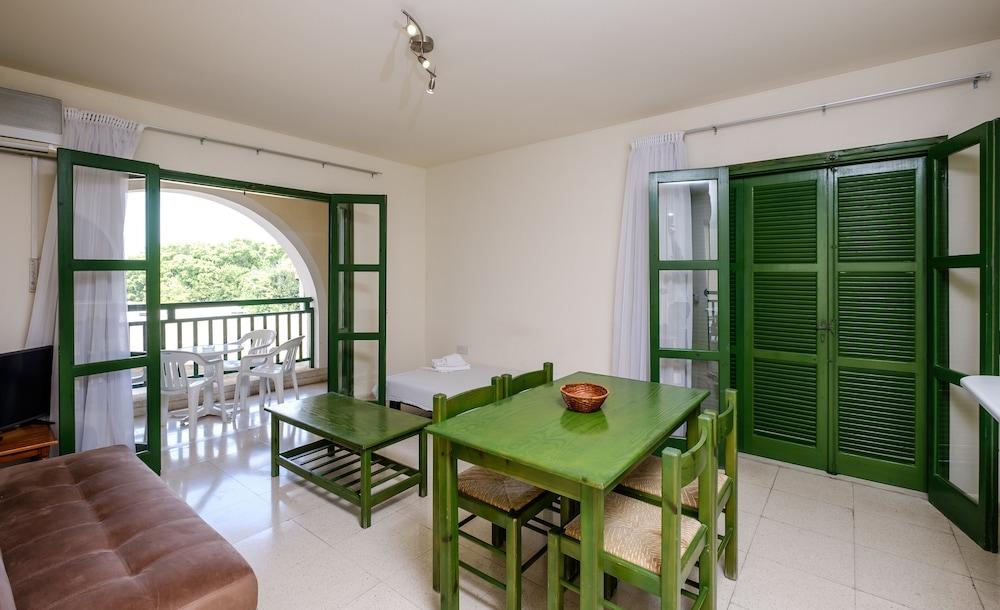 Pandream Hotel Apartments Paphos Eksteriør billede